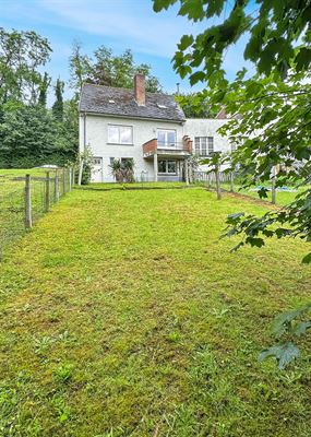 Maison 2 chambres d'une superficie totale de ± 180 m² avec jardin