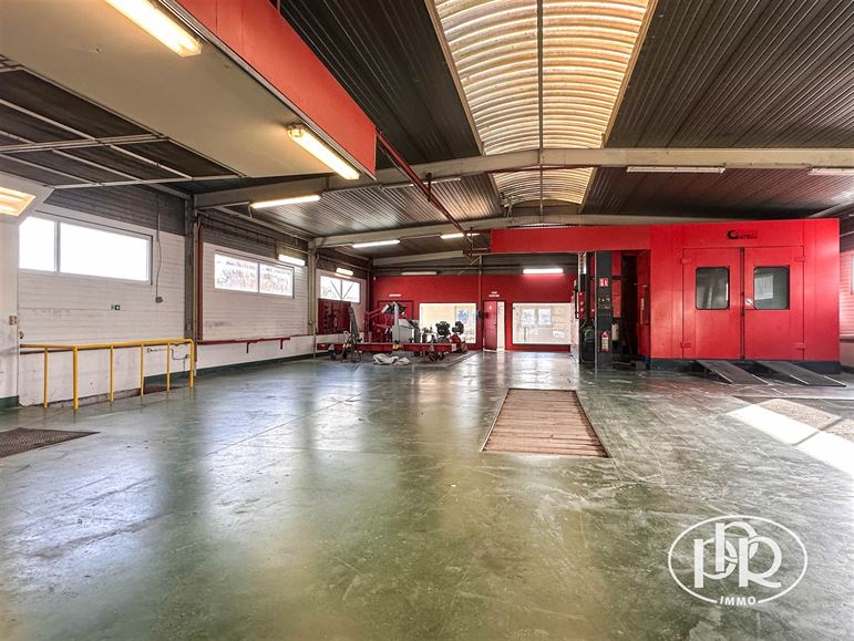 Rare opportunité avec Parkings - Localisation stratégique