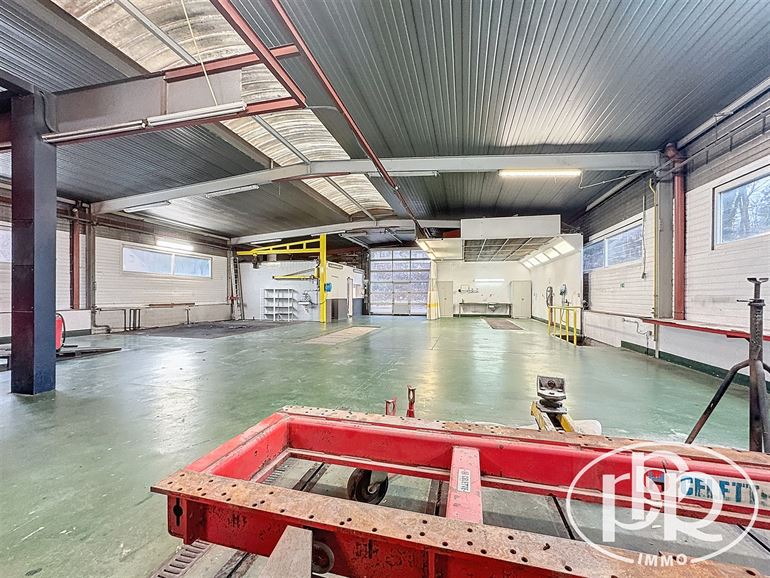 Rare opportunité avec Parkings - Localisation stratégique