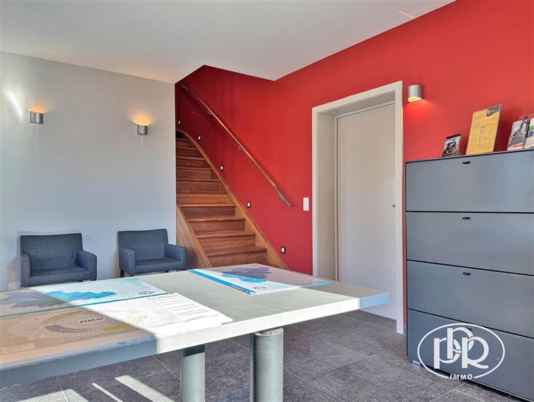 Immeuble polyvalent en excellente visibilité