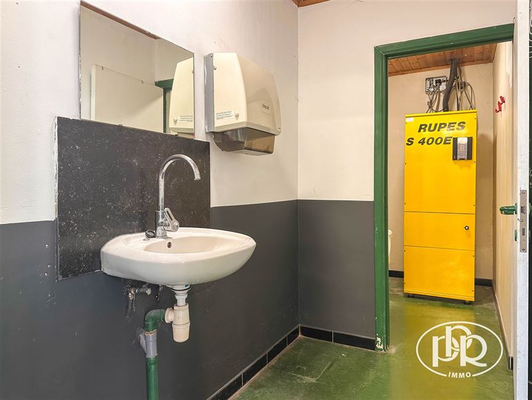 Rare opportunité avec Parkings - Localisation stratégique