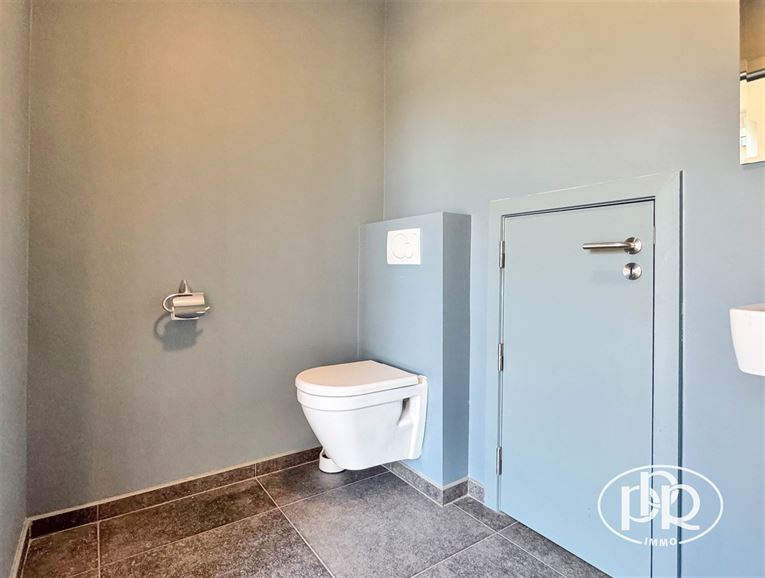 Immeuble polyvalent en excellente visibilité