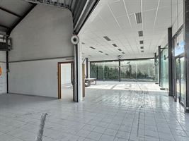 OPPORTUNITÉ ! Excellente visibilité - Espaces modulables - GENAPPE OPPORTUNITÉ ! Excellente visibilité - Espaces modulables - GENAPPE
