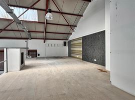 OPPORTUNITÉ ! Excellente visibilité - Espaces modulables - GENAPPE OPPORTUNITÉ ! Excellente visibilité - Espaces modulables - GENAPPE