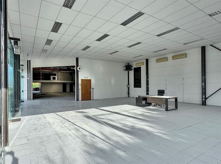 OPPORTUNITÉ ! Excellente visibilité - Espaces modulables