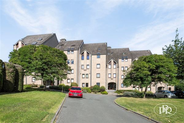 Duplex 2 chambres + bureau/dressing, cave et garage privatif, 2 terrasses sud-ouest et séjour ± 44 m²