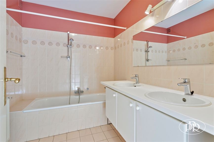 Garage privatif, 2 terrasses Sud-Ouest, Cave