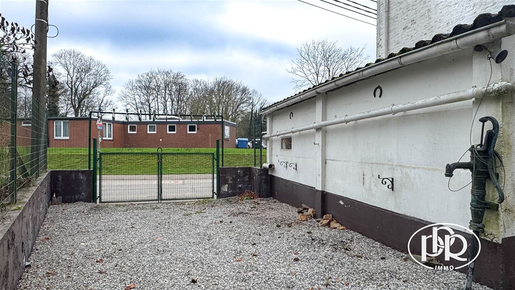 Projet rénovation disponible, Garage, Jardin