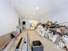 Centre-ville, rue commerçante principale, double accès - WAVRE Centre-ville, rue commerçante principale, double accès - WAVRE