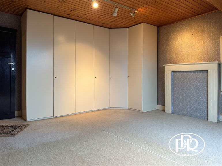 Campagne, rue calme, possibilité aménager appartement