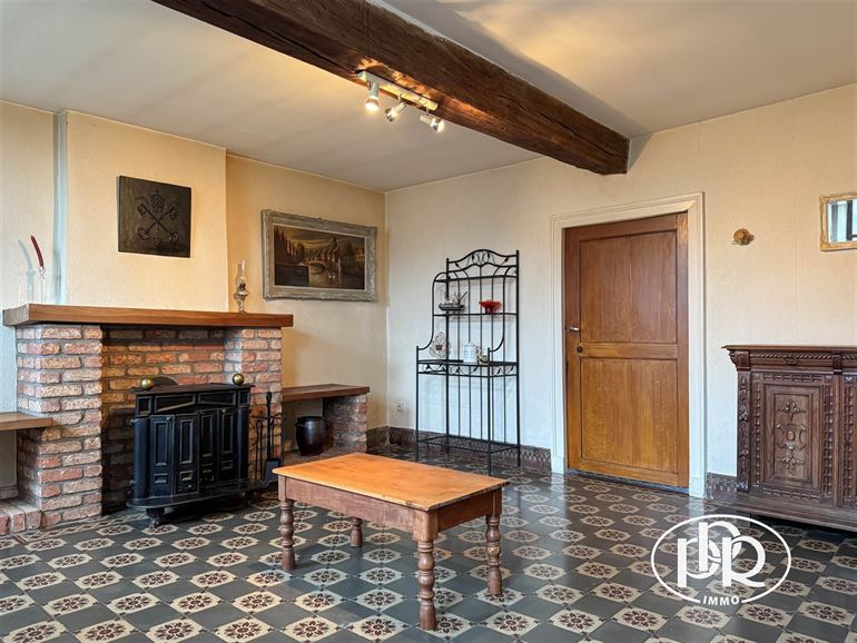 Campagne, rue calme, possibilité aménager appartement