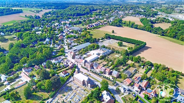 Bierges - Immeuble mixte d’une superficie totale de ± 330 m²