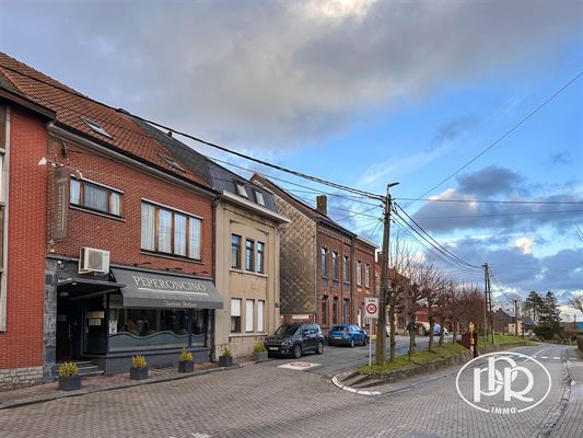 Bierges - Gemengd gebouw - bedrijf beschikbaar + gastenverblijf met 3 slaapkamers