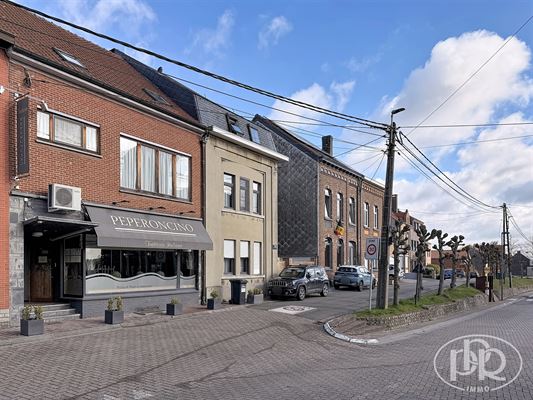 Bierges - Gemengd gebouw - bedrijf beschikbaar + gastenverblijf met 3 slaapkamers