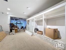 Centre-ville, rue commerçante principale, double accès - WAVRE Centre-ville, rue commerçante principale, double accès - WAVRE