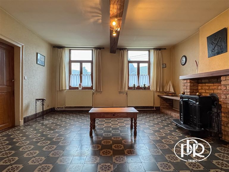 Campagne, rue calme, possibilité aménager appartement