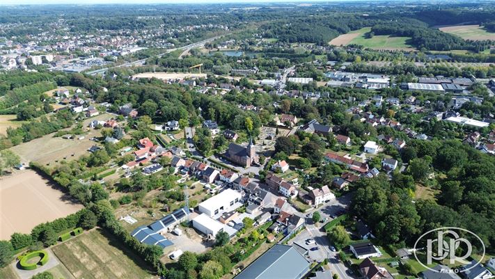 Bierges - Immeuble mixte d’une superficie totale de ± 330 m²