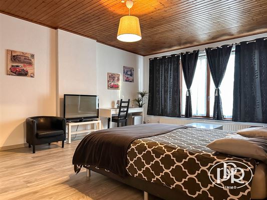 Bierges - Gemengd gebouw - bedrijf beschikbaar + gastenverblijf met 3 slaapkamers