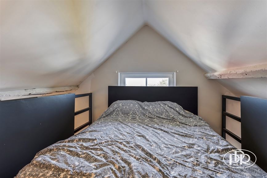 Charme et authenticité avec vue sur champs