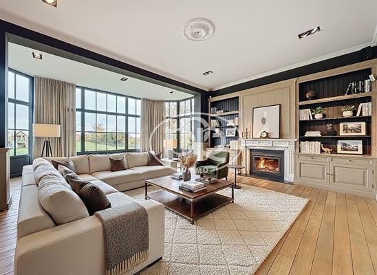 Propriété coup de coeur de ± 535m² sur un terrain de ± 21 ares. MAISON de ± 465m² composée de 4 chambres + bureau et dressing ainsi qu’un TRIPLEX indépendant de ± 70m² + terrasse