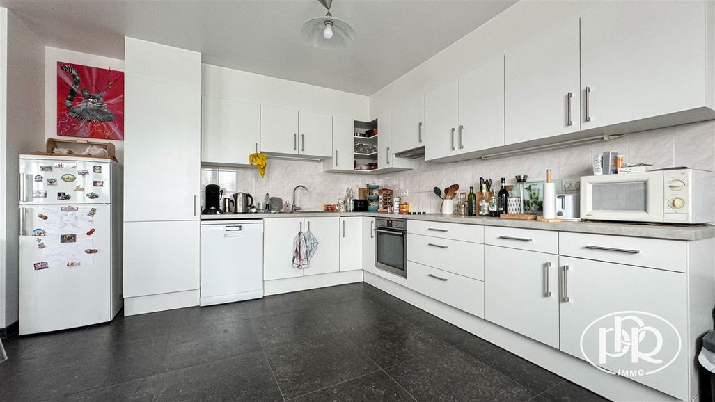 *** SIGNATURE DE BAIL EN COURS*** Parking privatif inclus, moderne et spacieux en centre-ville