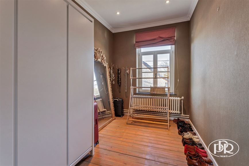 Charme et authenticité avec vue sur champs