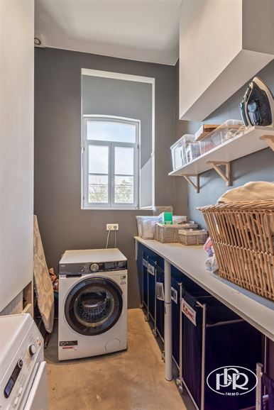 Charme et authenticité avec vue sur champs