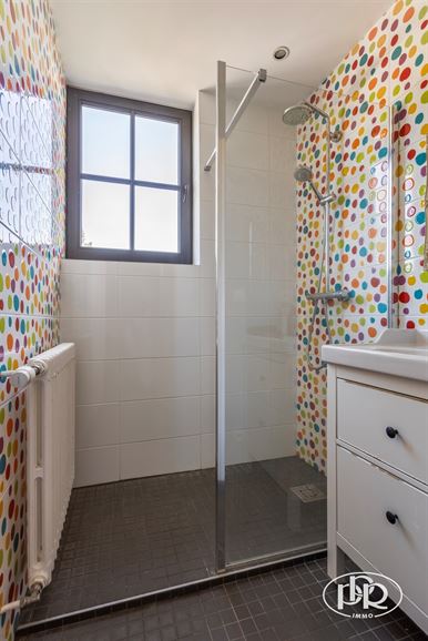 Charme et authenticité avec vue sur champs