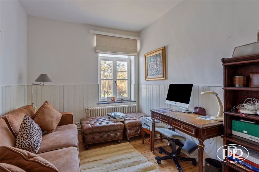 Charme et authenticité avec vue sur champs