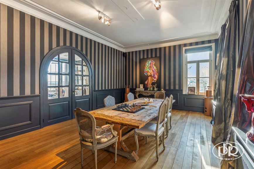 Charme et authenticité avec vue sur champs