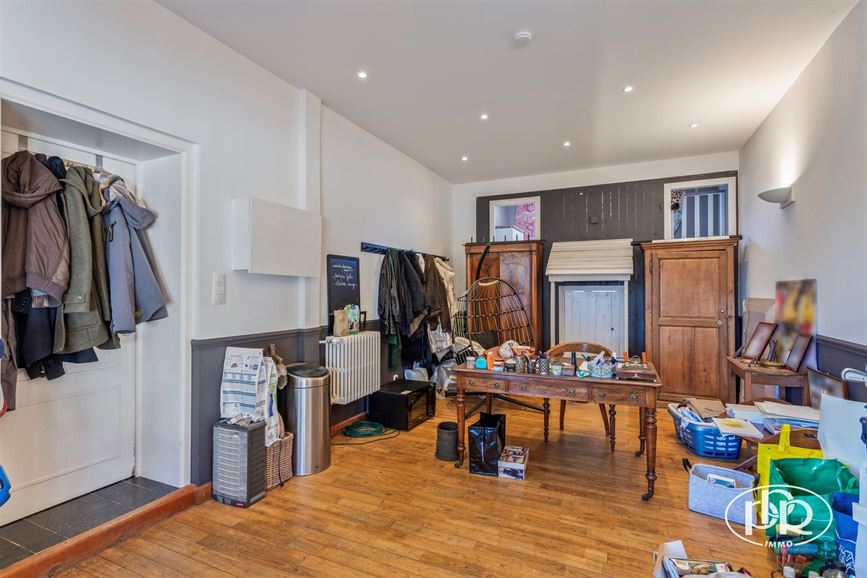 Charme et authenticité avec vue sur champs