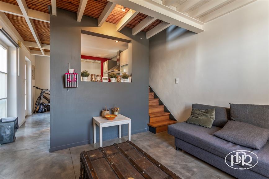 Charme et authenticité avec vue sur champs