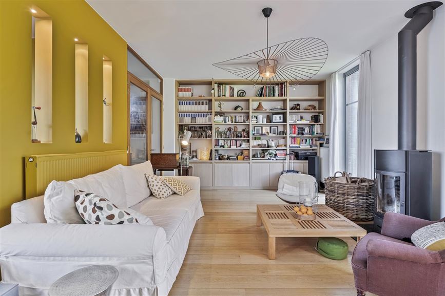 Rue résidentielle calme avec vue, double garage