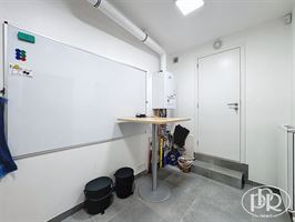 Immeuble polyvalent, 4 parkings, terrasse - WAVRE Immeuble polyvalent, 4 parkings, terrasse - WAVRE