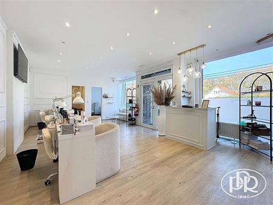 *** OFFRE ACCEPTÉ *** Entièrement rénové en 2019, 5 places de parking