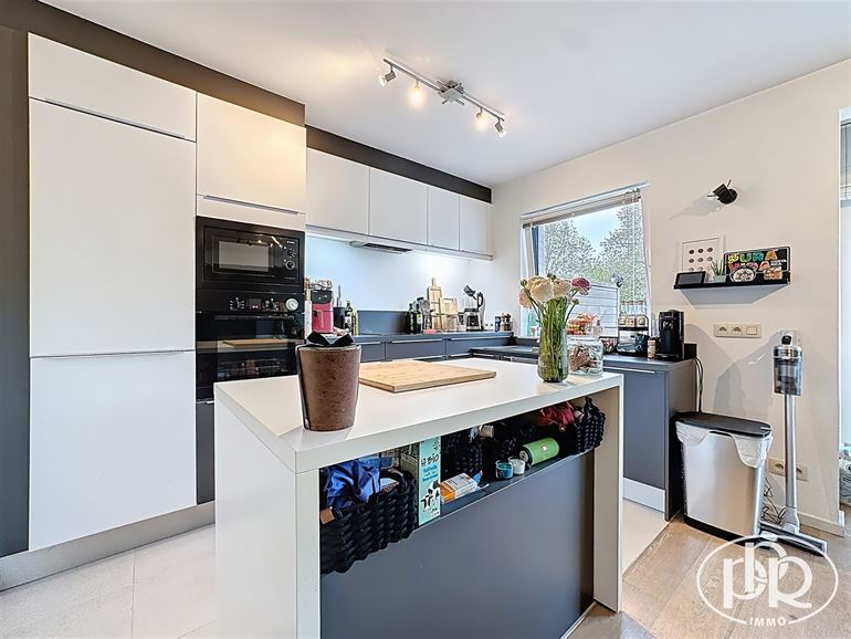 *** Signature de bail en cours *** Terrasse Sud-Ouest, Parking privatif et Cave