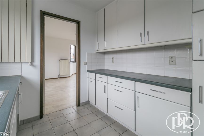 *** Signature de bail en cours*** Avec Garage, rue calme en centre-ville