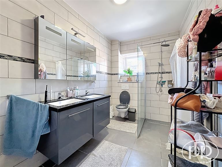 Entièrement rénové! Possibilité d'achat à 3 %