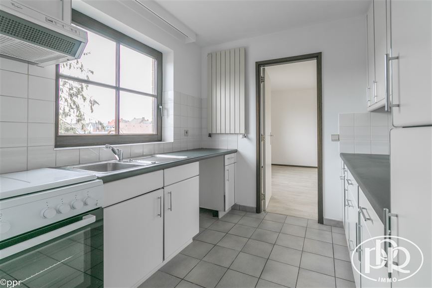 *** Signature de bail en cours*** Avec Garage, rue calme en centre-ville