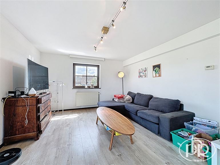 *** Signature de bail en cours*** Avec Garage, rue calme en centre-ville