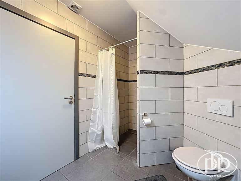 Entièrement rénové! Possibilité d'achat à 3 %