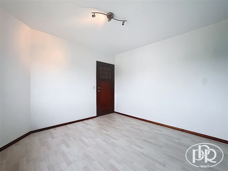 ***OFFRE ACCEPTÉE*** Rénovée en 2021, jardin sur ± 6 ares