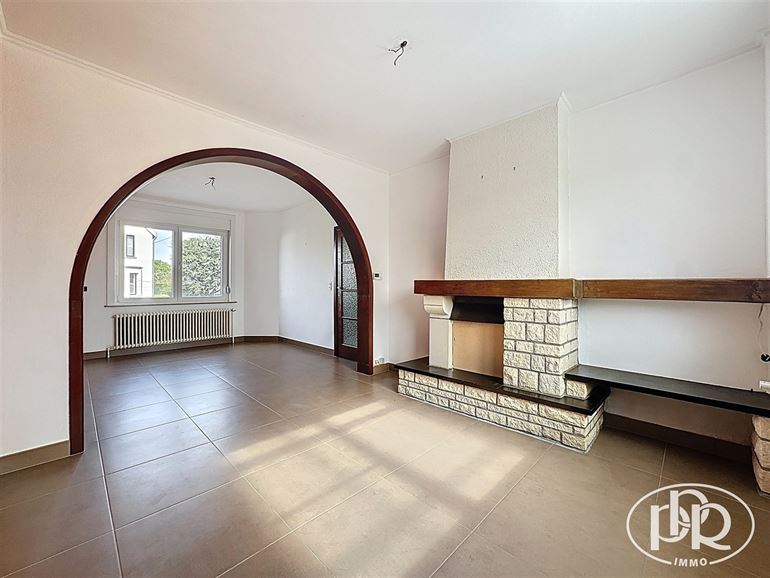 ***OFFRE ACCEPTÉE*** Rénovée en 2021, jardin sur ± 6 ares