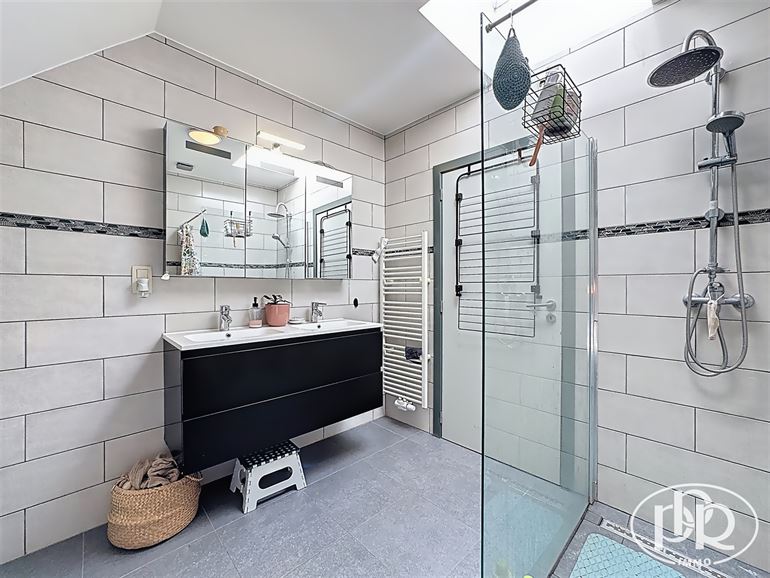 Entièrement rénové! Possibilité d'achat à 3 %