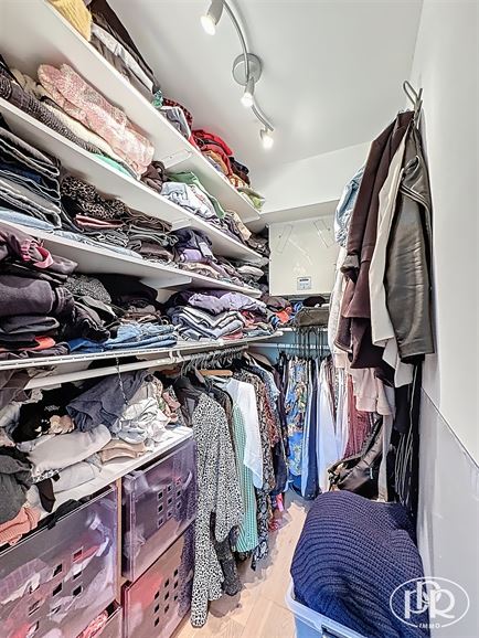 *** Signature de bail en cours *** Terrasse Sud-Ouest, Parking privatif et Cave