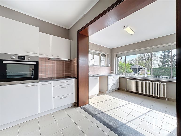 ***OFFRE ACCEPTÉE*** Rénovée en 2021, jardin sur ± 6 ares