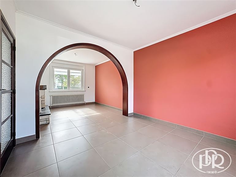 ***OFFRE ACCEPTÉE*** Rénovée en 2021, jardin sur ± 6 ares