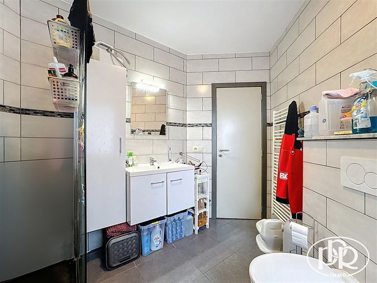 Entièrement rénové ! Possibilité d'achat à 3 %