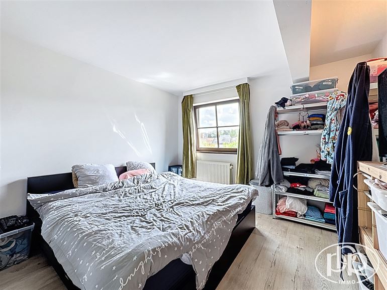 *** Signature de bail en cours*** Avec Garage, rue calme en centre-ville