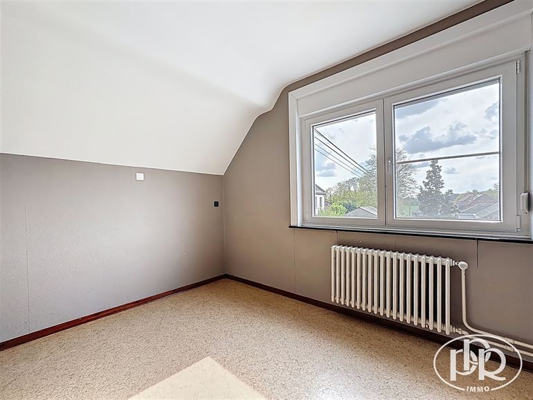 ***OFFRE ACCEPTÉE*** Rénovée en 2021, jardin sur ± 6 ares